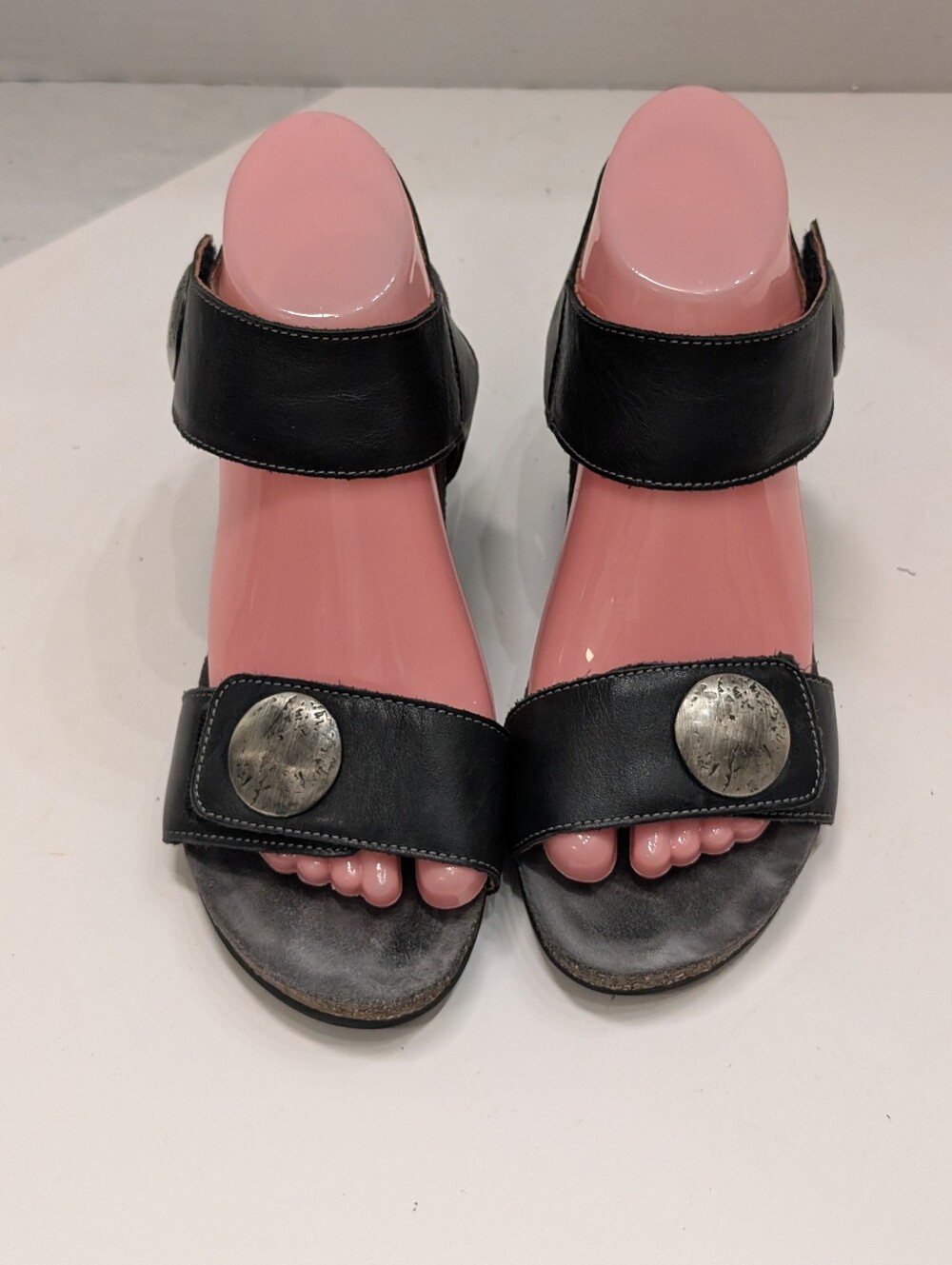 Taos Women's 38  Carousel Wedge Sandals U.S. 7-7.5  Cork Insole Black Leather D1
